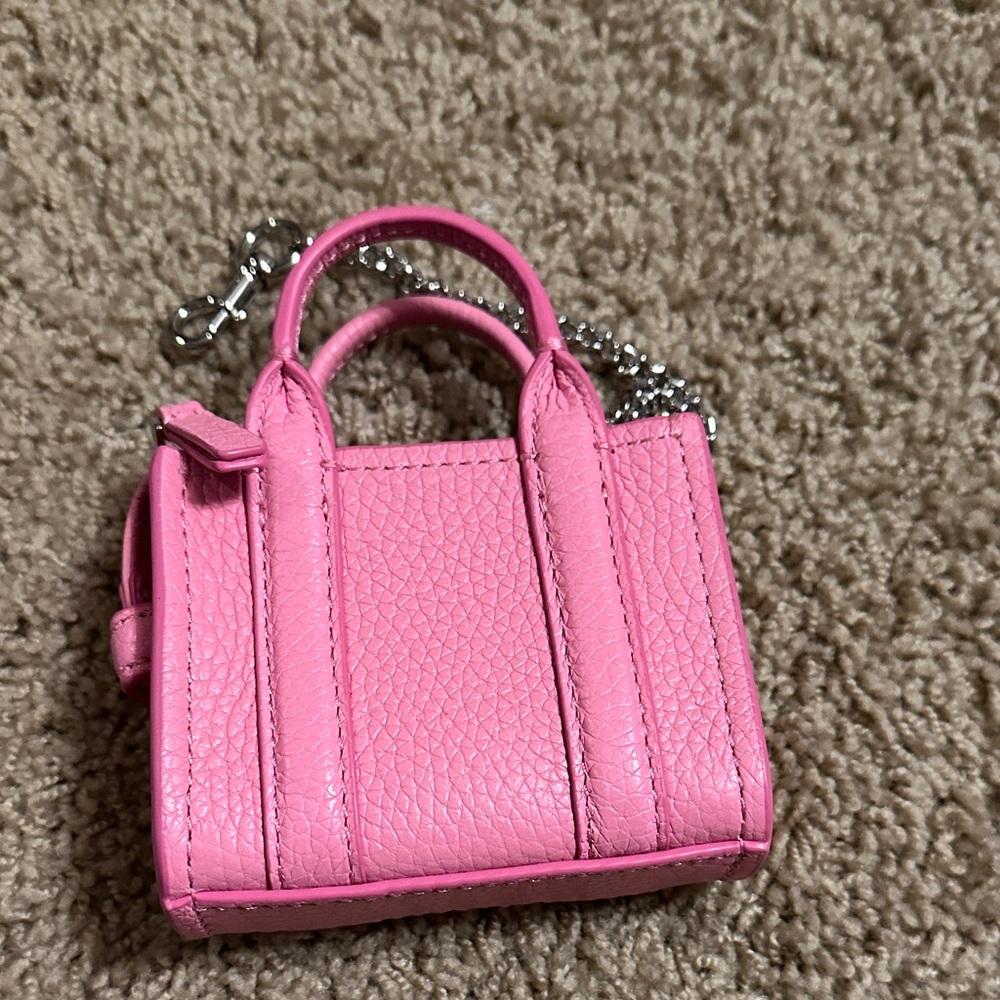 Marc Jacobs Pink Miniature Tote Keychain - Picture 4 of 5